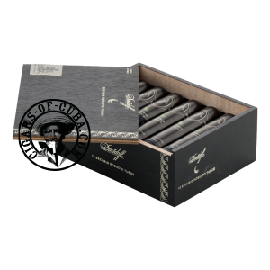 Davidoff Escurio - Robusto Tubos Box of 12