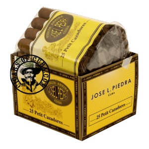 Jose L. Piedra Petit Cazadores Box of 25
